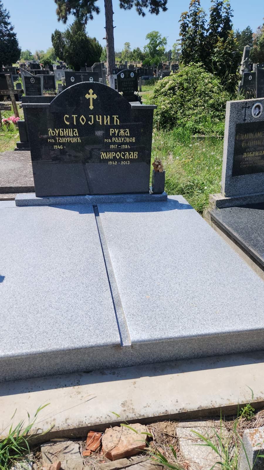 Izrada nadgrobnog spomenika